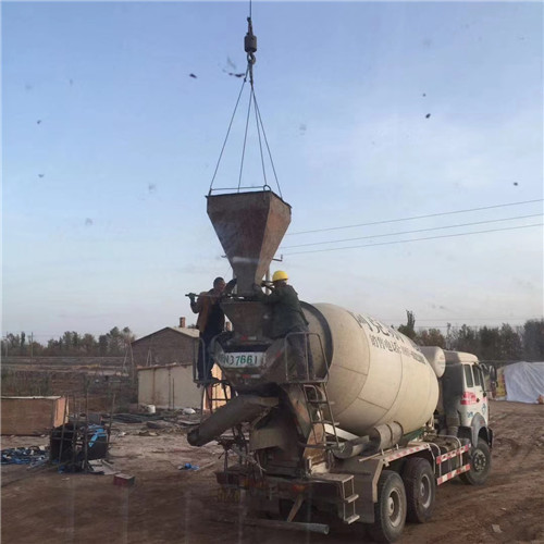 秦州区“精准瞄准”—— 吊车的 “定位导航” 技术